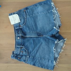 NWT Abercrombie High Rise Mom Short, Curve Love Size 29 (8)
